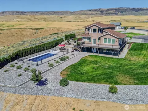 824 Shepherd Ln, East Wenatchee, WA 98802