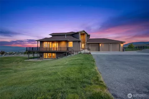 824 Shepherd Ln, East Wenatchee, WA 98802