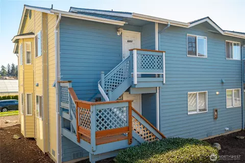 537 NEllis Way #B201, Oak Harbor, WA 98277