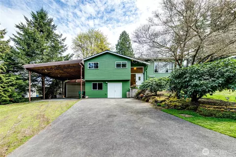 18005 33rd Pl W, Lynnwood, WA 98037