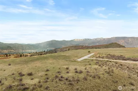 325 Rancho Perri Ln, Manson, WA 98831