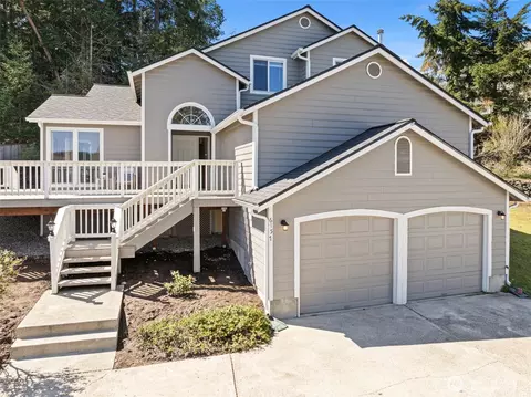 6157 Oceanside Pl NE, Bremerton, WA 98311