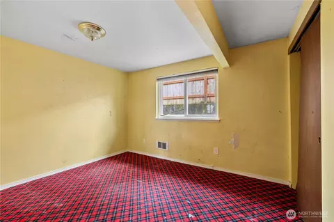 Bedroom - 15 76th St SW, Everett, WA 98203 photo 4 of 4