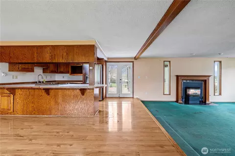 Living - 15 76th St SW, Everett, WA 98203 photo 9 of 13