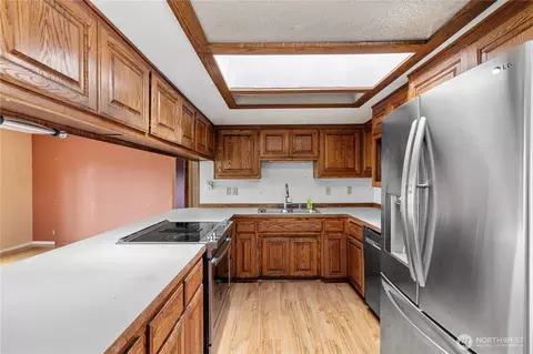 Kitchen - 15 76th St SW, Everett, WA 98203 photo 2 of 4