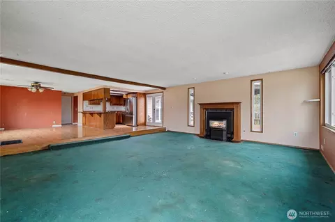 Living - 15 76th St SW, Everett, WA 98203 photo 5 of 13