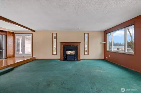 Living - 15 76th St SW, Everett, WA 98203 photo 6 of 13