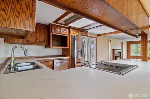 Kitchen - 15 76th St SW, Everett, WA 98203 photo 3 of 4