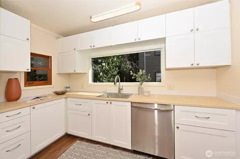 Kitchen - 318 18th Ave E, Seattle, WA 98112 photo 2 of 3