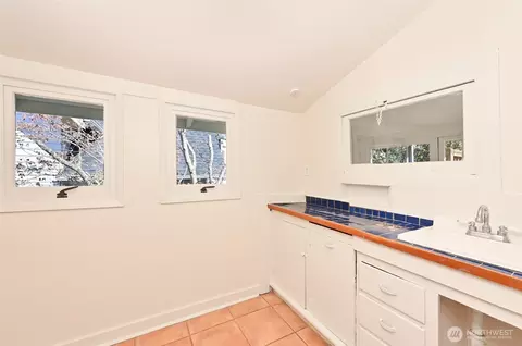 Other - 318 18th Ave E, Seattle, WA 98112 photo 6 of 14