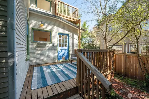 Exterior - 318 18th Ave E, Seattle, WA 98112 photo 5 of 7