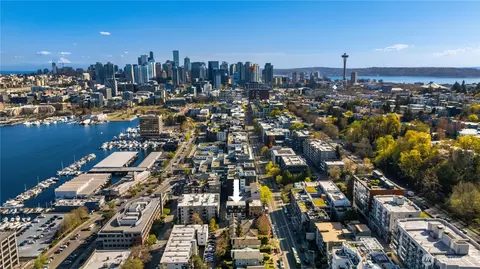 755 Hayes St, Seattle, WA 98109
