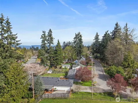 View/Area - 4926 Forest Dr, Everett, WA 98203 photo 2 of 3