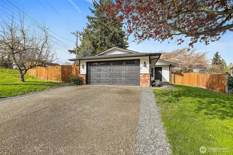 4926 Forest Dr, Everett, WA 98203