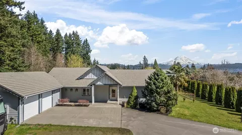 10111 252nd St E, Graham, WA 98338