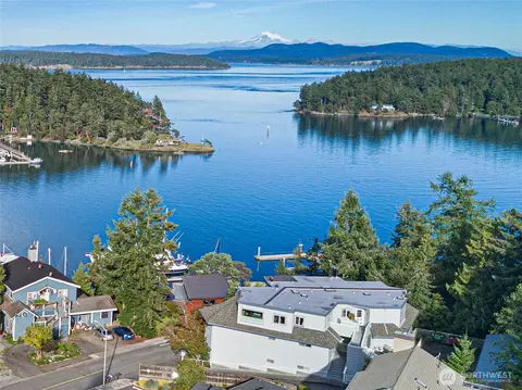 625 Harrison St #A, Friday Harbor, WA 98250