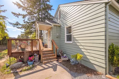 205 Franck St, Friday Harbor, WA 98250