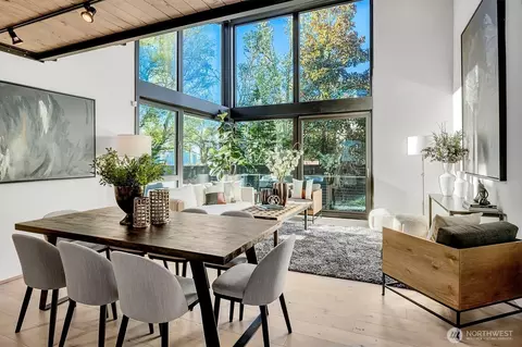 305 Lee St, Seattle, WA 98109