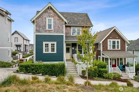 74 Flash Ln, Pacific Beach, WA 98571