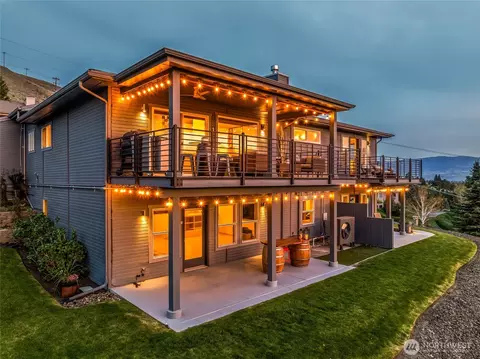 521 23rd St NE, East Wenatchee, WA 98802