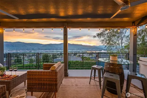 521 23rd St NE, East Wenatchee, WA 98802