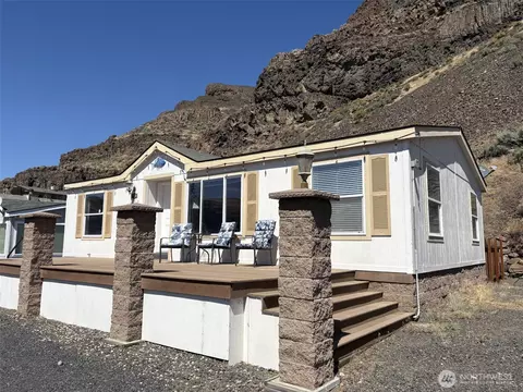 1198 N Section Pl, Quincy, WA 98848