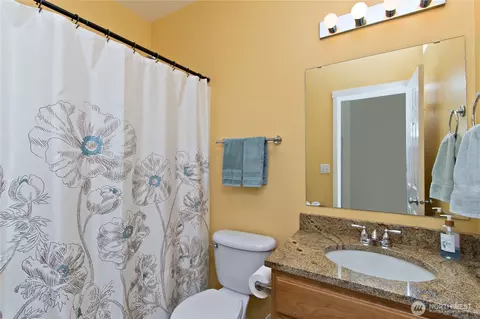 Bath - 15316 45th St SE, Sumner, WA 98390 photo 3 of 3
