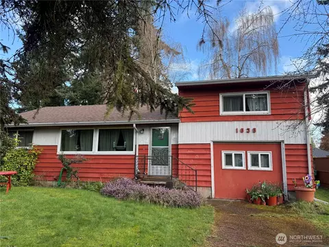 1638 N 190th St, Shoreline, WA 98133