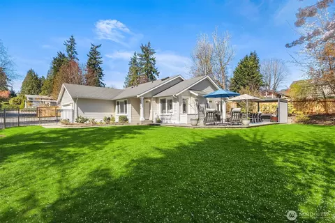 23715 29th Ave W, Brier, WA 98036