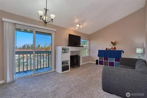 23617 112th Ave SE #F202, Kent, WA 98031