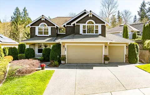 4720 Parkview Ln, Mount Vernon, WA 98274