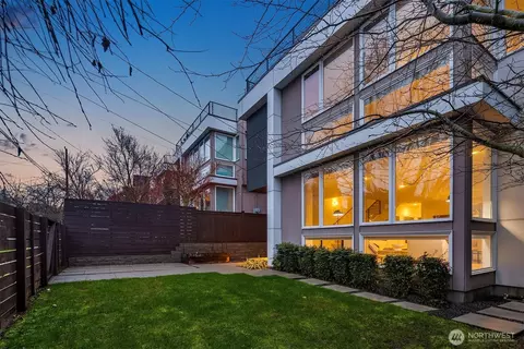 7002 23rd Ave NW, Seattle, WA 98117