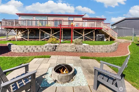 5511 Hillvue Rd, Blaine, WA 98230