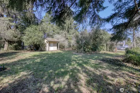 265 Wishkah St SW, Ocean Shores, WA 98569