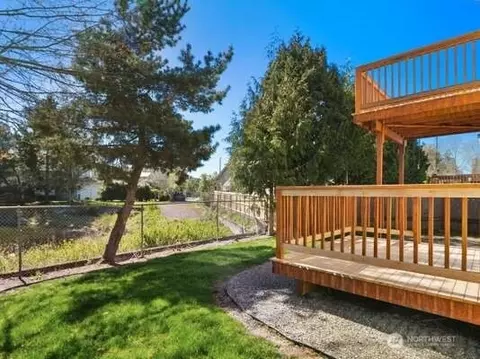 Exterior - 4624 150th Pl SE, Everett, WA 98208 photo 5 of 5