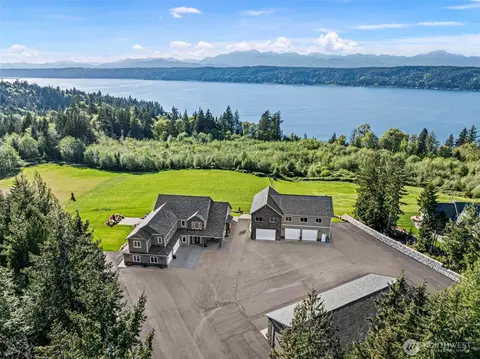 151 E Windy Ridge Ln, Belfair, WA 98528