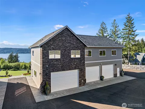 Exterior - 151 E Windy Ridge Ln, Belfair, WA 98528 photo 1 of 7