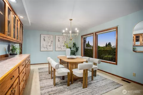 Dining - 1711 Edgemoor Ln, Everett, WA 98203 photo 1 of 2