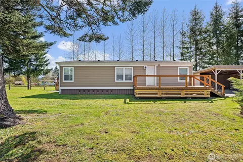 155 Camp One Rd, Raymond, WA 98577