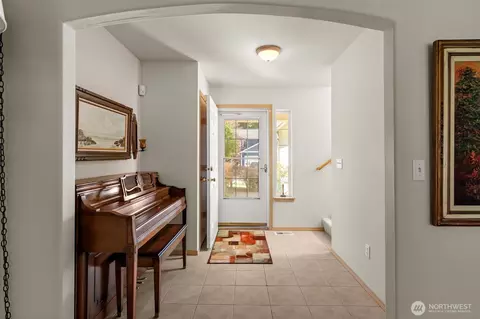 Entry Way - 20505 190th Ave E, Orting, WA 98360 photo 2 of 3