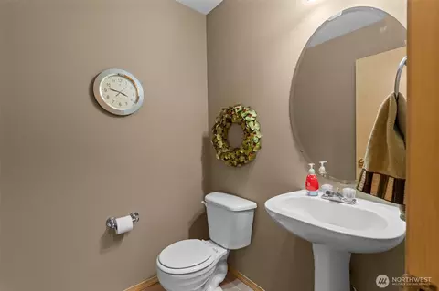 Bath - 20505 190th Ave E, Orting, WA 98360 photo 1 of 7