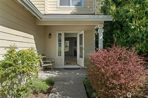 Entry Way - 20505 190th Ave E, Orting, WA 98360 photo 1 of 3