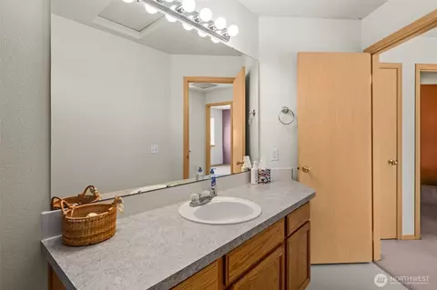 Bath - 20505 190th Ave E, Orting, WA 98360 photo 7 of 7