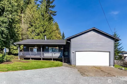 8635 215th St NE, Arlington, WA 98223