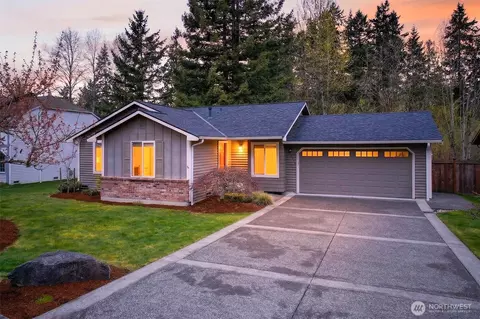 17718 NE 137th Ct, Redmond, WA 98052
