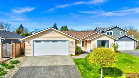 2721 211th Pl SW, Lynnwood, WA 98036