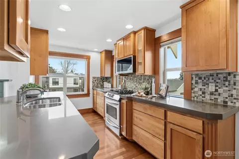 Kitchen - 4418 Eastern Ave N, Seattle, WA 98103 photo 2 of 2
