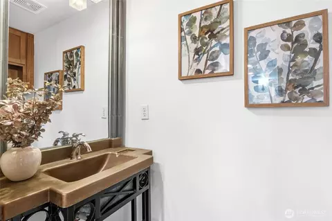 Bath - 4418 Eastern Ave N, Seattle, WA 98103 photo 1 of 3