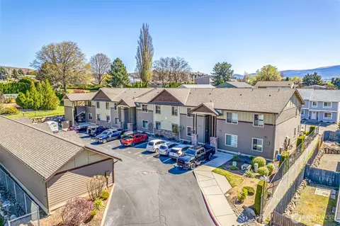 1051 N Baker Ave #B203, East Wenatchee, WA 98802