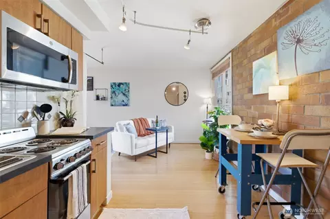 905 Cherry St #306, Seattle, WA 98104